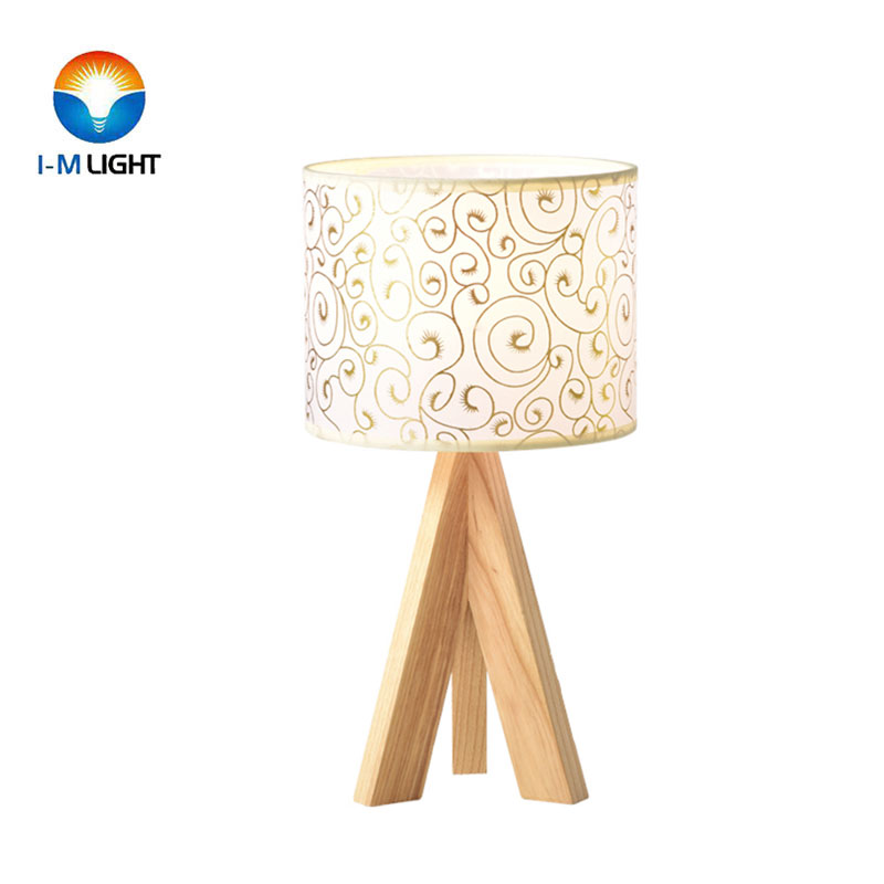 IM Lighting 1-light modern  wooden tripod elegant fabric shade lamp decor contamporary table lamp